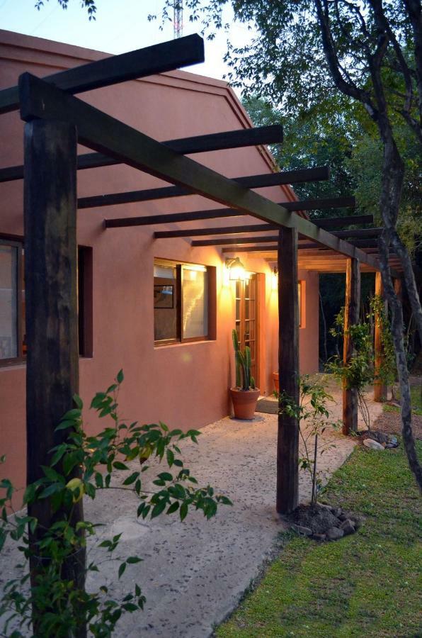 Posada Che Teindy Колонія-Карлос-Пельєґріні Екстер'єр фото